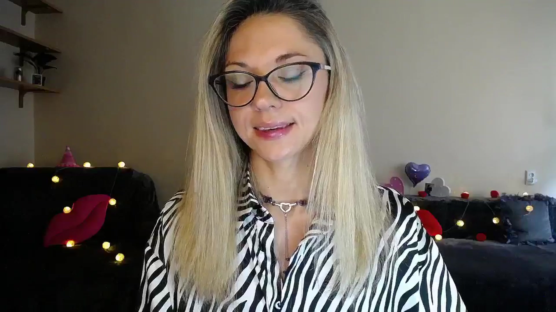 Gallery image thumbnail from Sunshine_alis's myfreecams stream on, 08/04/2025, 15:22 image 11 of 20
