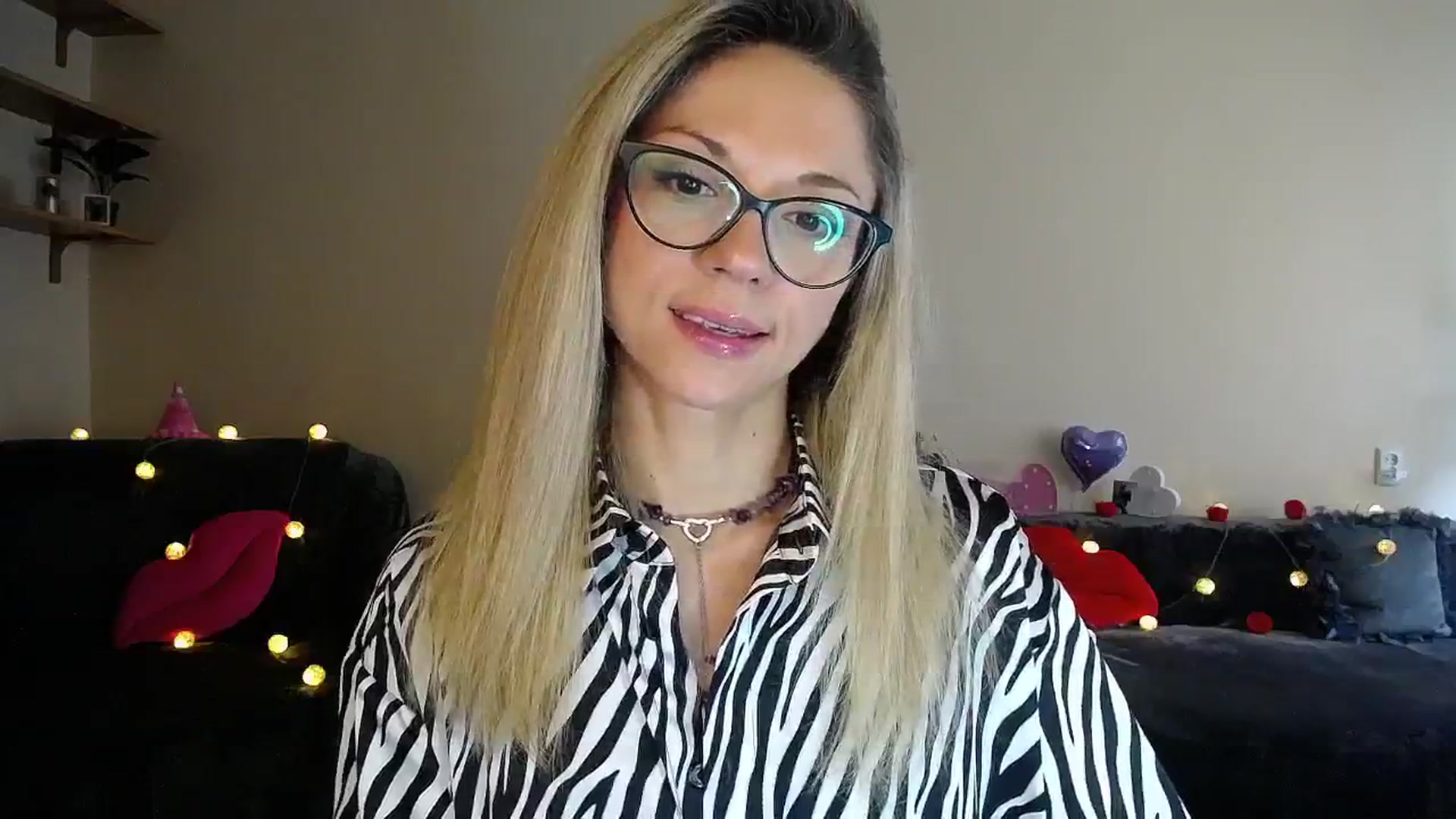 Gallery image thumbnail from Sunshine_alis's myfreecams stream on, 08/04/2025, 15:22 image 8 of 20