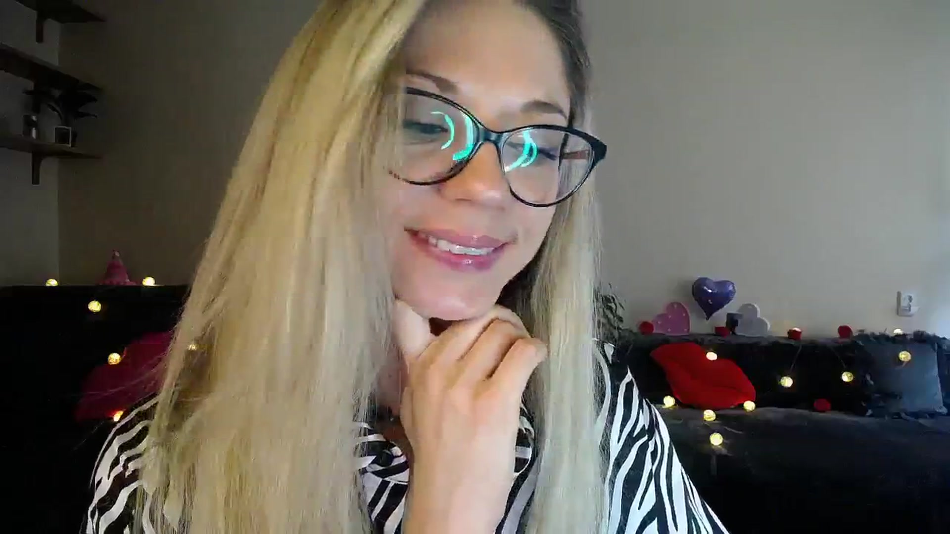 Gallery image thumbnail from Sunshine_alis's myfreecams stream on, 08/04/2025, 15:22 image 19 of 20