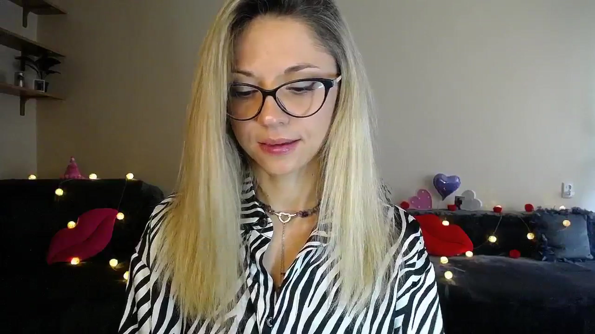 Gallery image thumbnail from Sunshine_alis's myfreecams stream on, 08/04/2025, 15:22 image 16 of 20