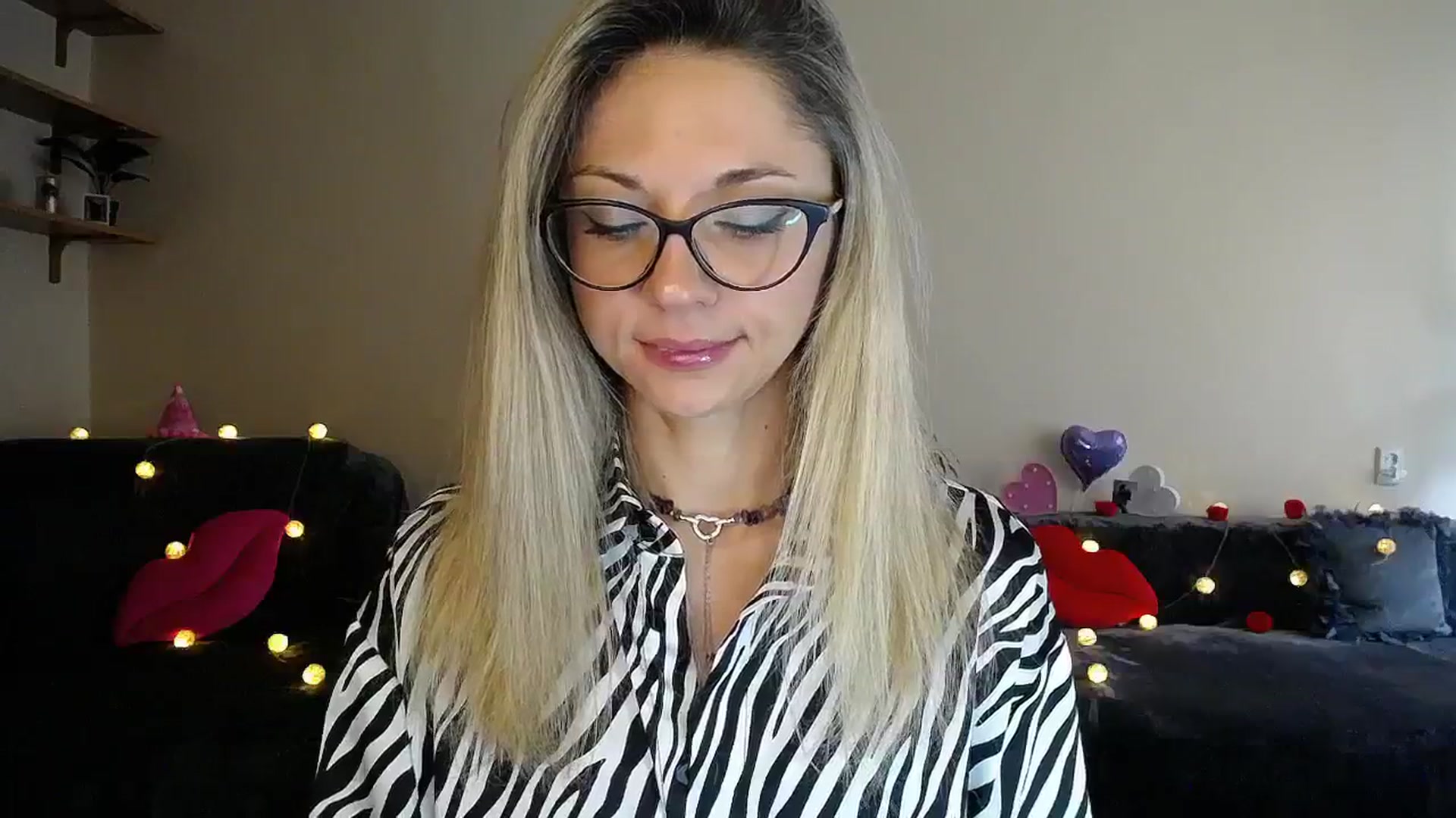 Gallery image thumbnail from Sunshine_alis's myfreecams stream on, 08/04/2025, 15:22 image 5 of 20