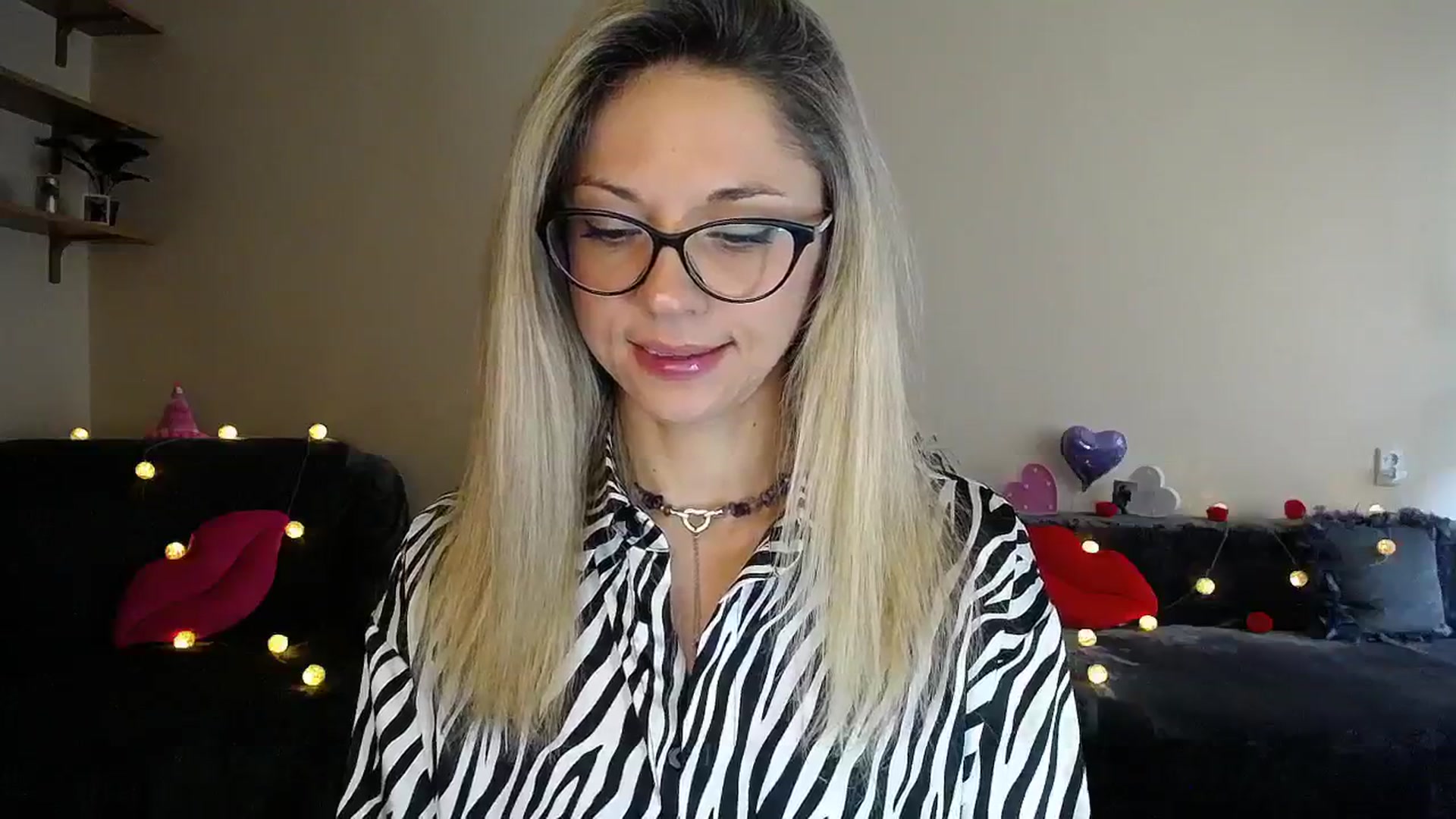 Gallery image thumbnail from Sunshine_alis's myfreecams stream on, 08/04/2025, 15:22 image 9 of 20