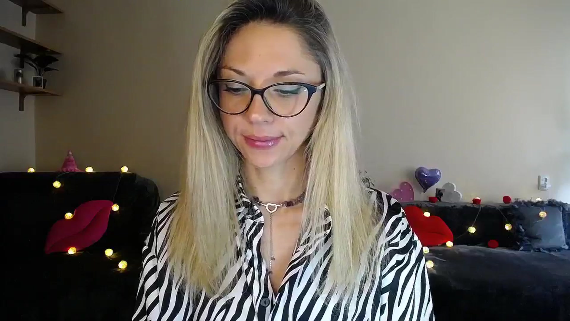Gallery image thumbnail from Sunshine_alis's myfreecams stream on, 08/04/2025, 15:22 image 4 of 20
