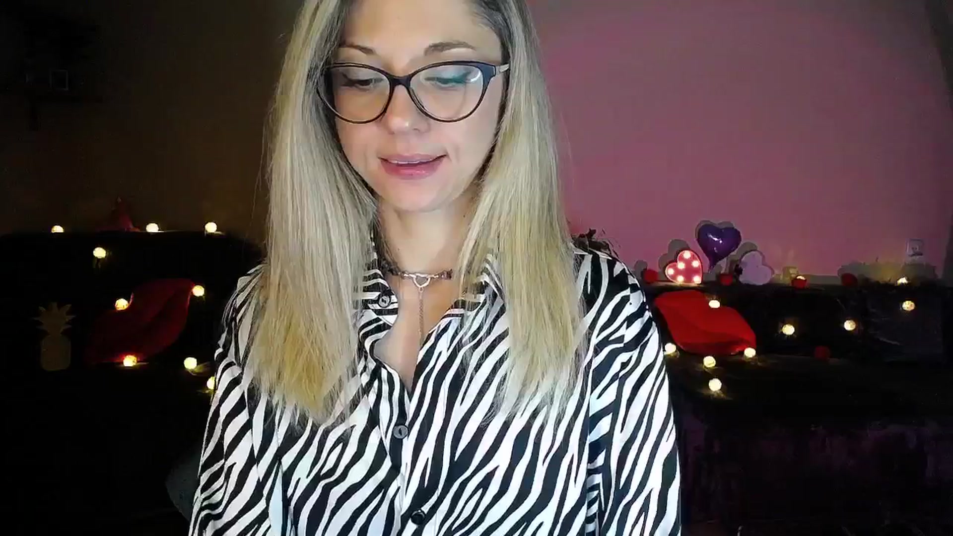Gallery image thumbnail from Sunshine_alis's myfreecams stream on, 08/04/2025, 18:53 image 8 of 20