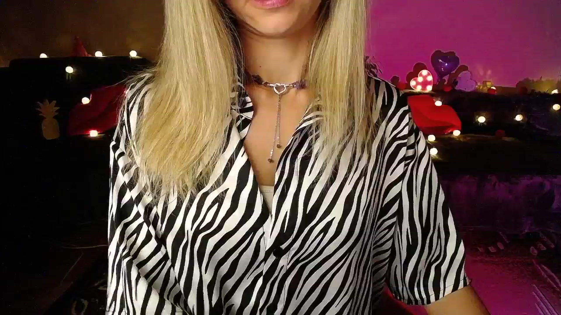 Gallery image thumbnail from Sunshine_alis's myfreecams stream on, 08/04/2025, 18:53 image 17 of 20