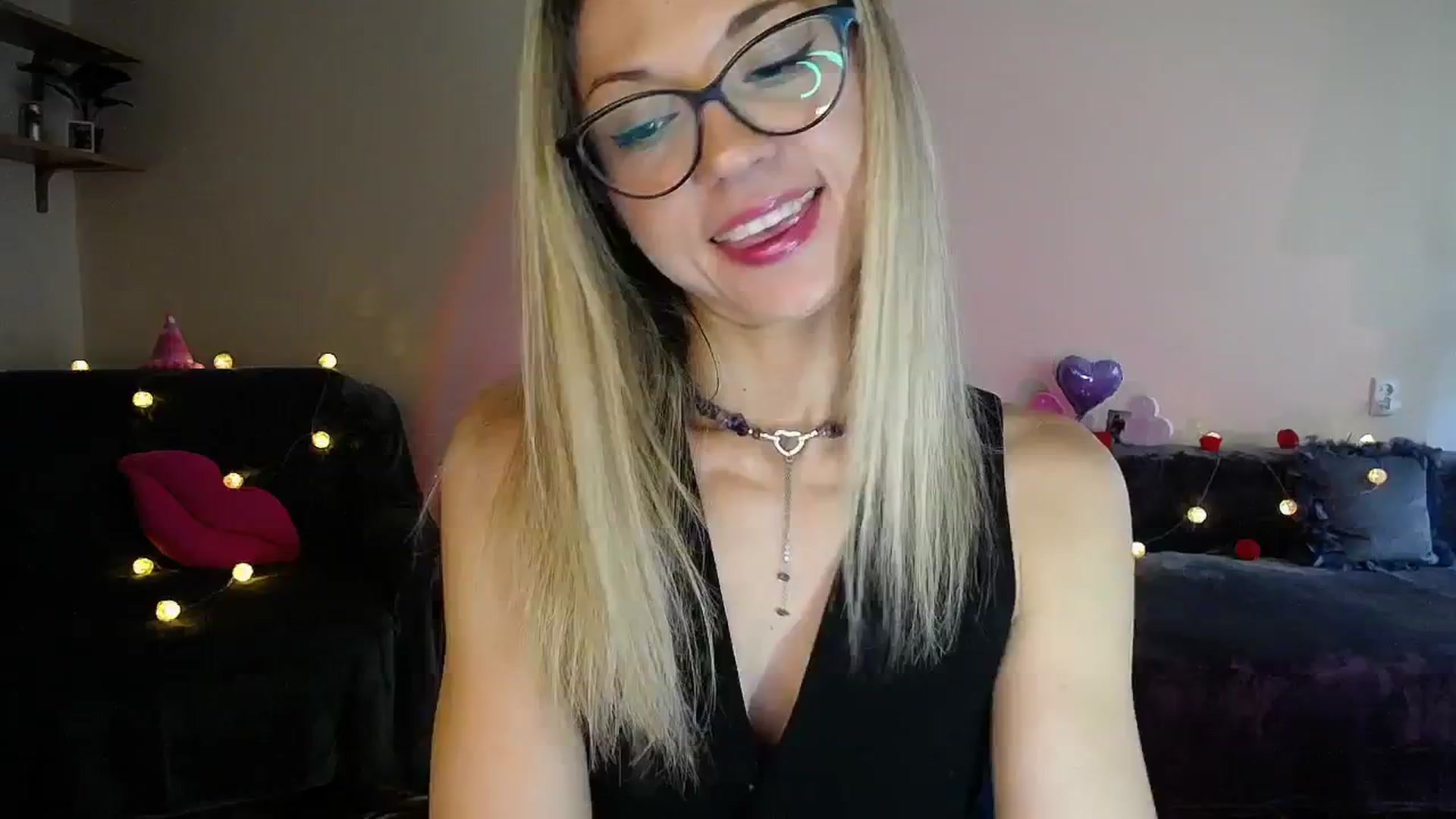 Gallery image thumbnail from Sunshine_alis's myfreecams stream on, 08/06/2025, 16:05 image 3 of 20