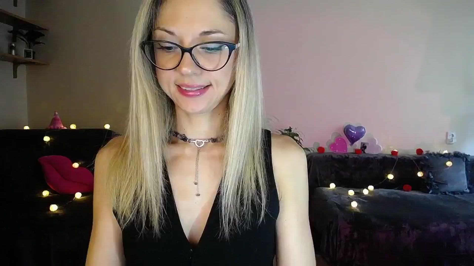 Gallery image thumbnail from Sunshine_alis's myfreecams stream on, 08/06/2025, 16:05 image 7 of 20