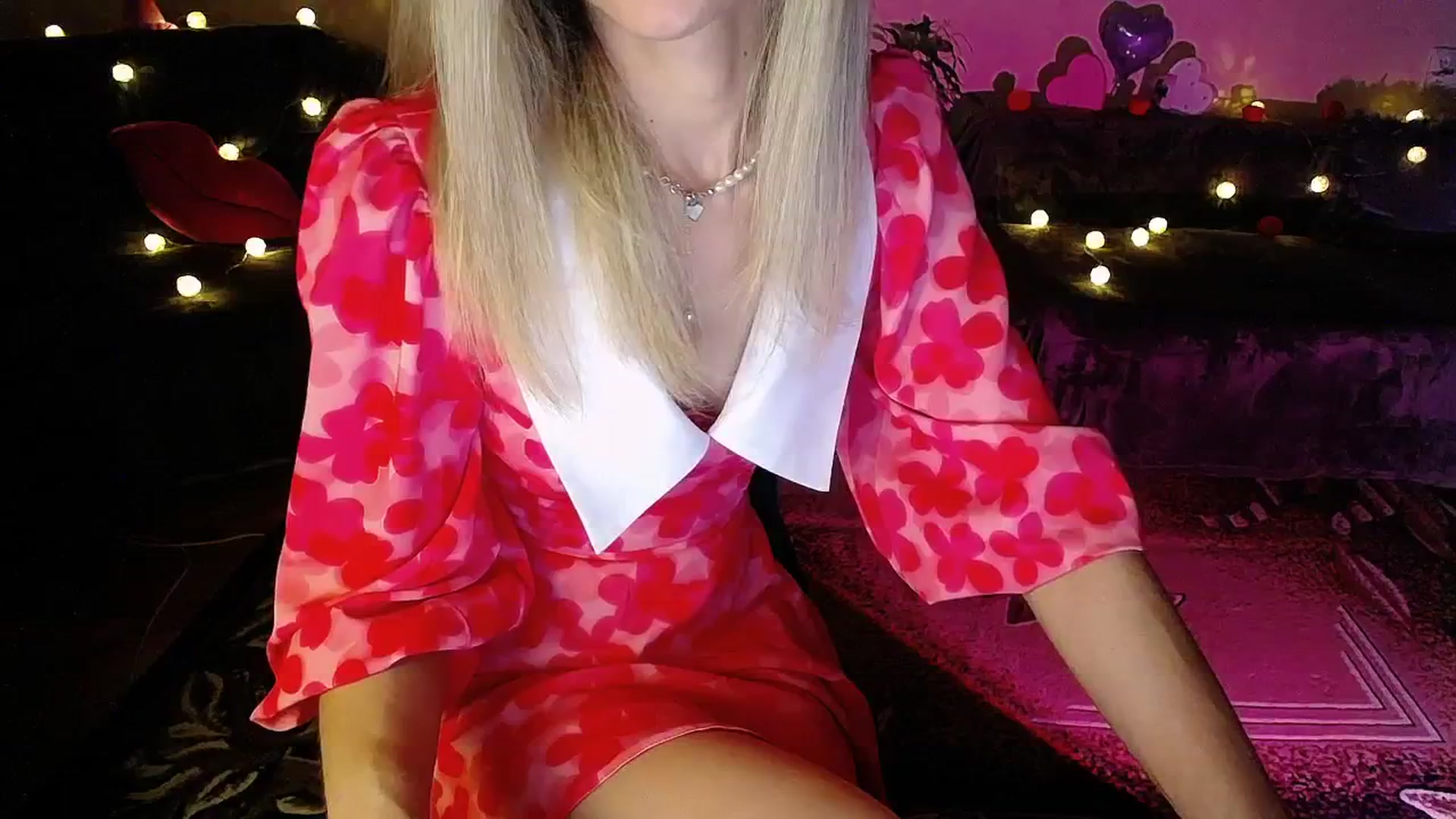 Gallery image thumbnail from Sunshine_alis's myfreecams stream on, 08/07/2025, 18:08 image 15 of 20