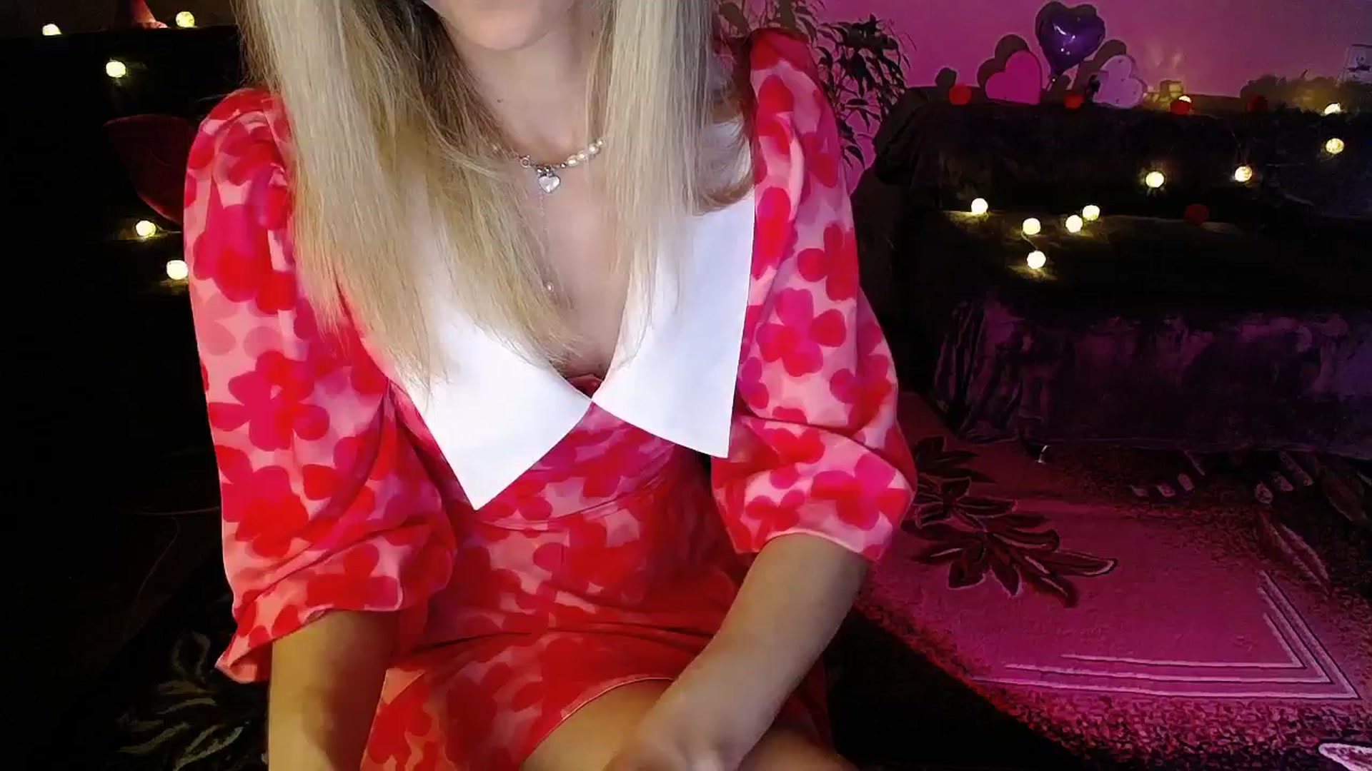 Gallery image thumbnail from Sunshine_alis's myfreecams stream on, 08/07/2025, 18:08 image 7 of 20