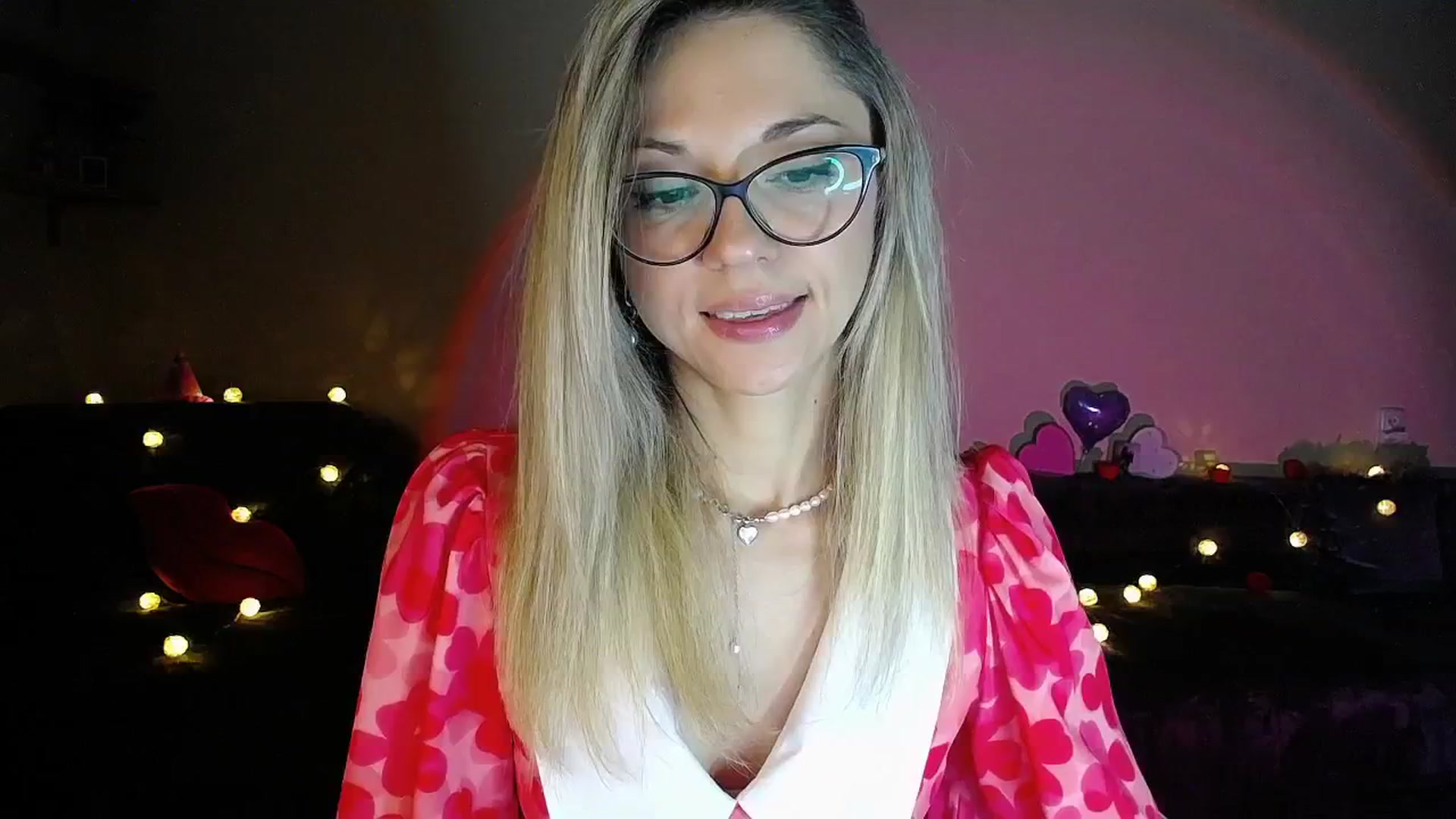 Gallery image thumbnail from Sunshine_alis's myfreecams stream on, 08/07/2025, 18:08 image 19 of 20