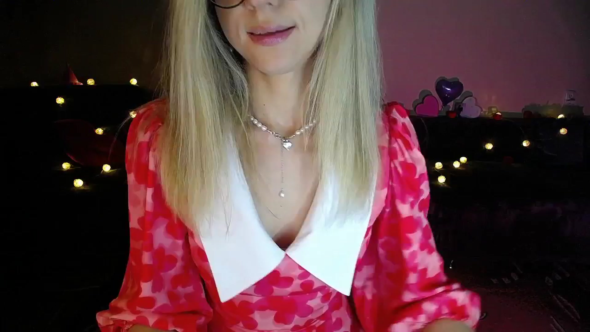 Gallery image thumbnail from Sunshine_alis's myfreecams stream on, 08/07/2025, 19:05 image 3 of 20