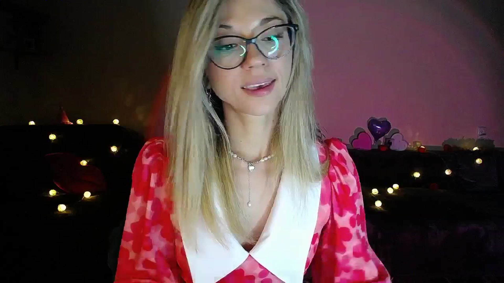 Gallery image thumbnail from Sunshine_alis's myfreecams stream on, 08/07/2025, 19:05 image 20 of 20