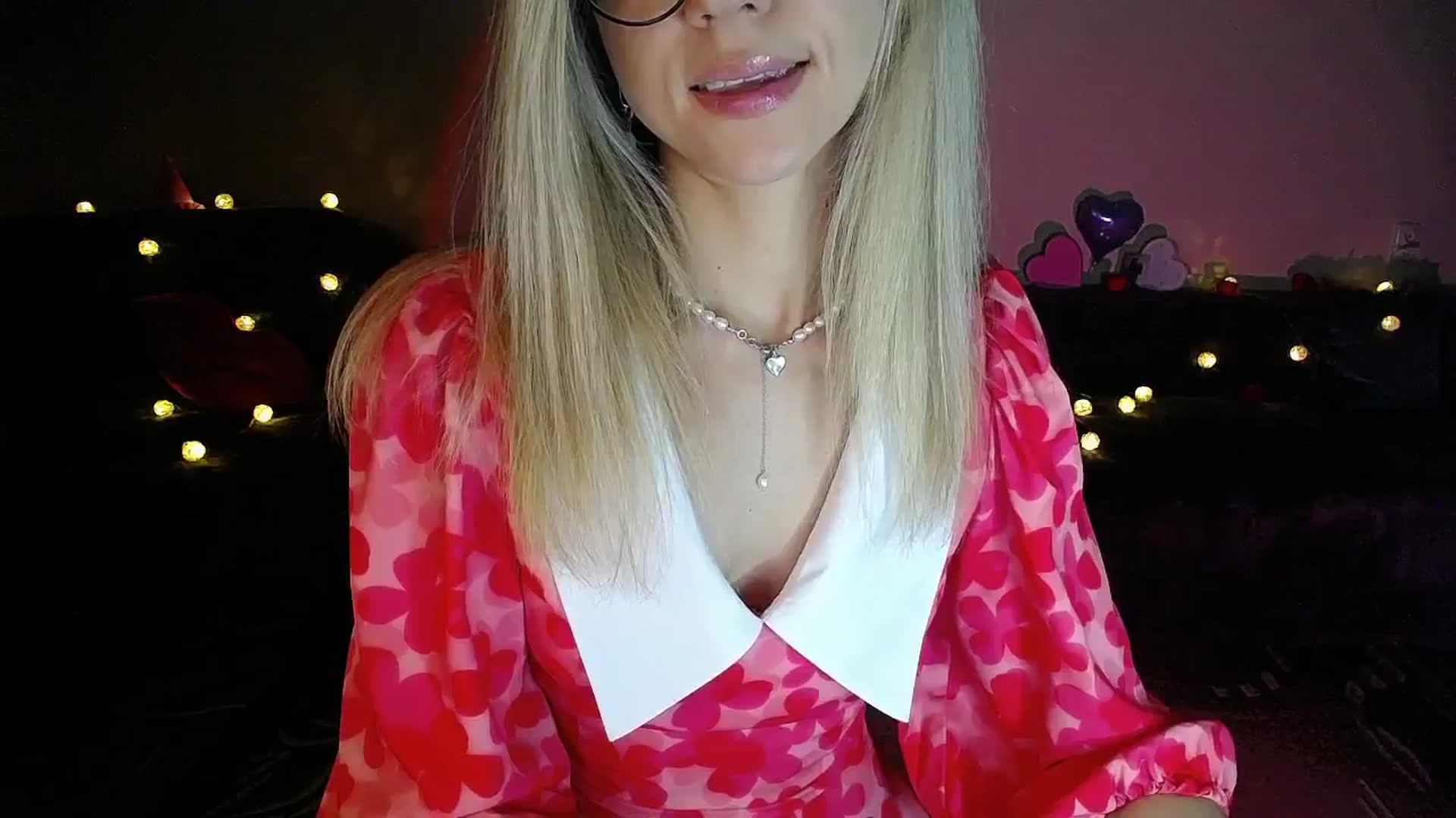 Gallery image thumbnail from Sunshine_alis's myfreecams stream on, 08/07/2025, 19:05 image 7 of 20