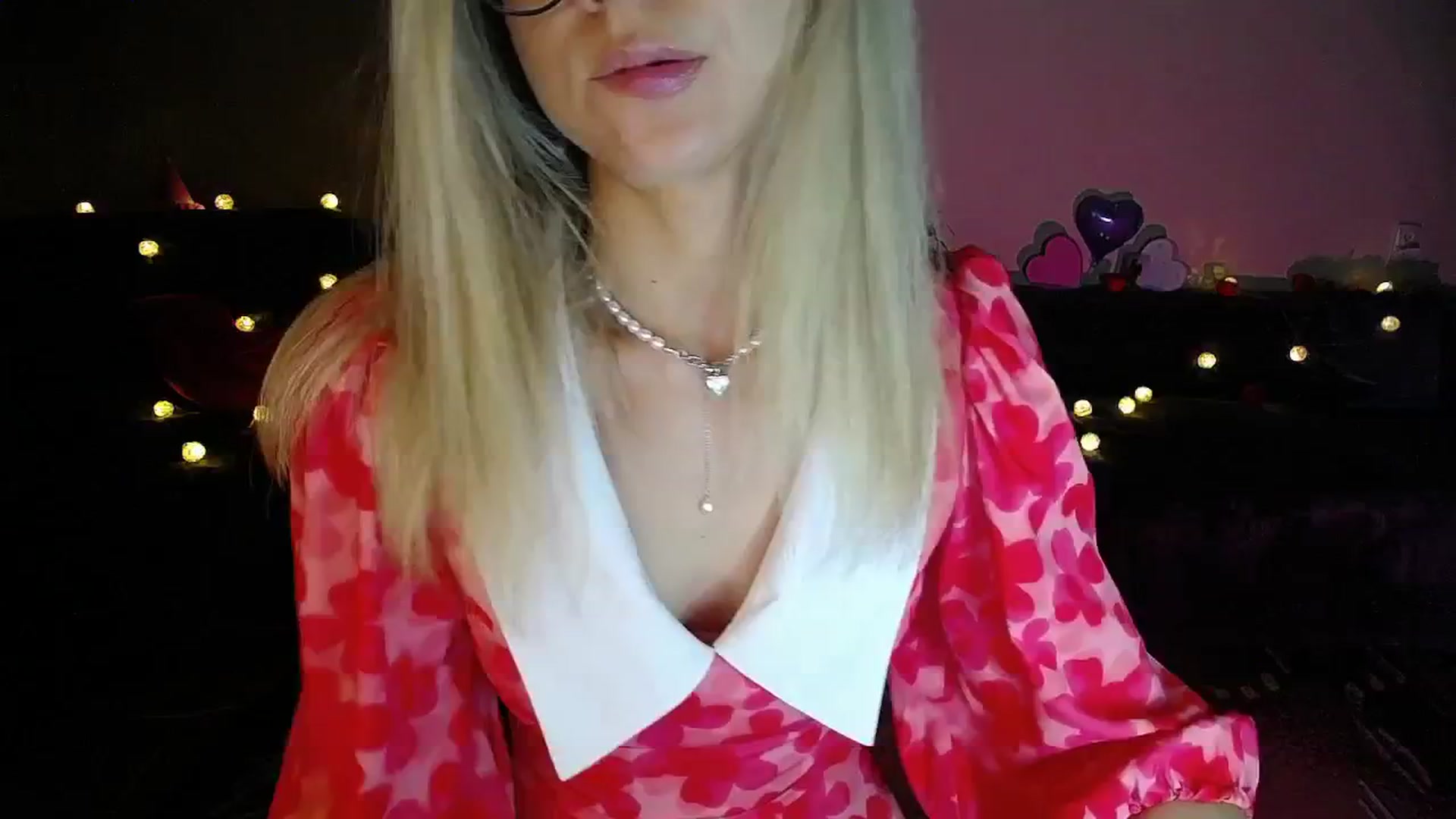 Gallery image thumbnail from Sunshine_alis's myfreecams stream on, 08/07/2025, 19:05 image 4 of 20