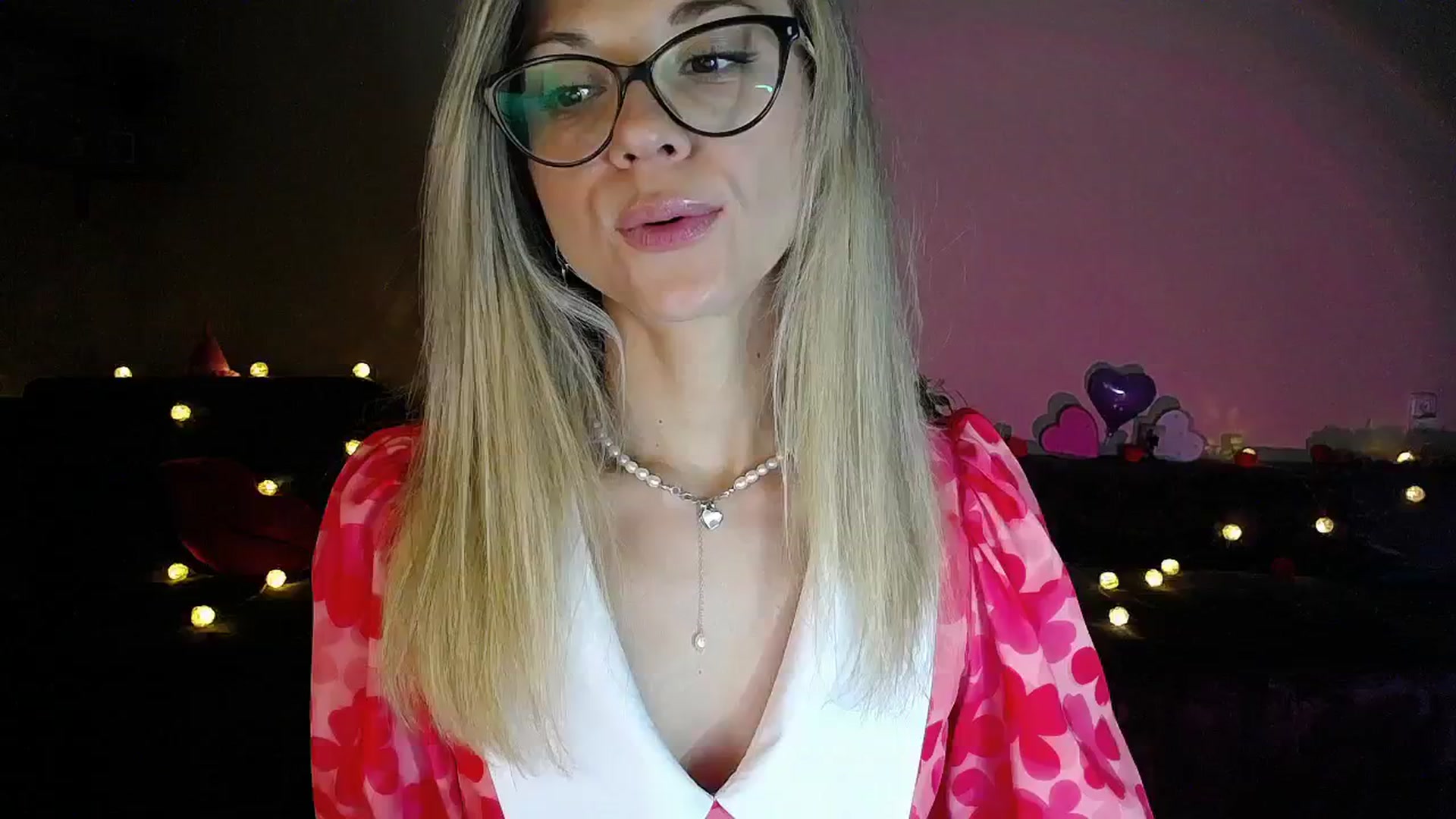 Gallery image thumbnail from Sunshine_alis's myfreecams stream on, 08/07/2025, 19:05 image 18 of 20
