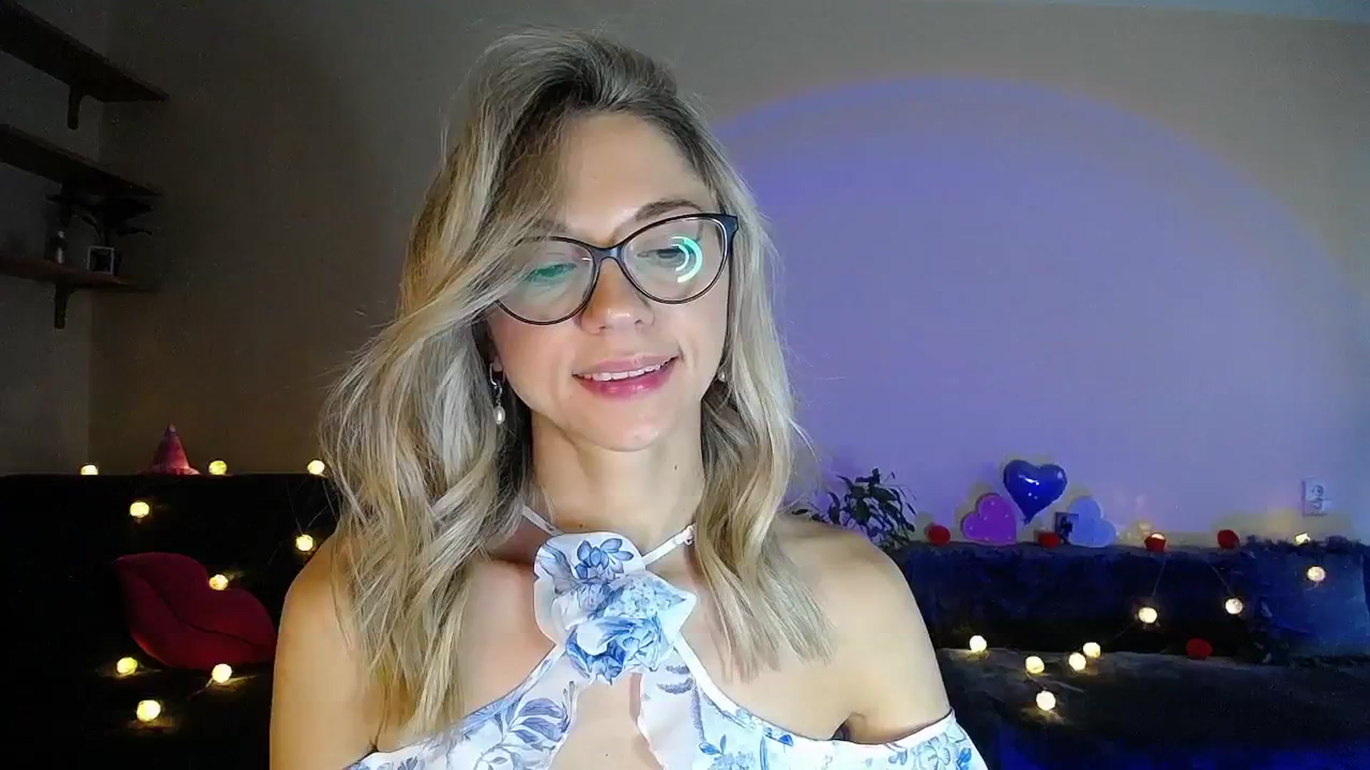 Gallery image thumbnail from Sunshine_alis's myfreecams stream on, 08/08/2025, 17:29 image 16 of 20