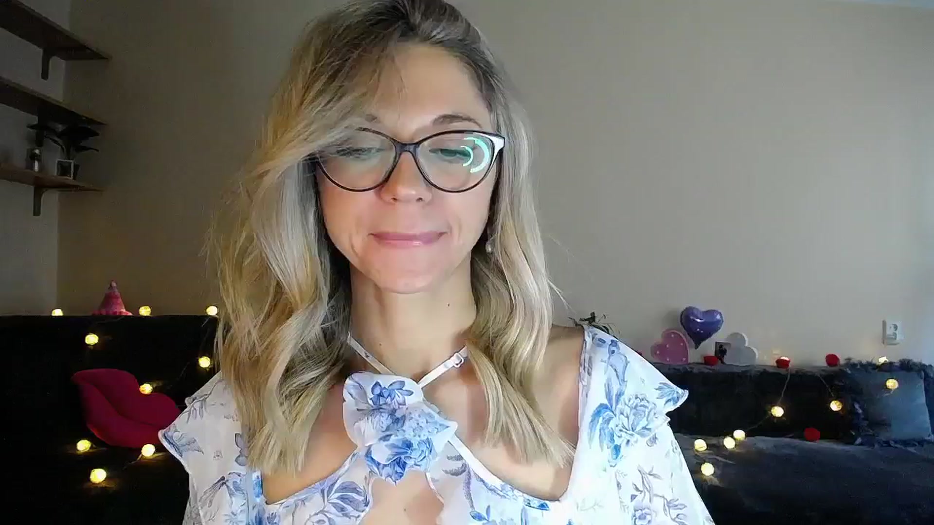 Gallery image thumbnail from Sunshine_alis's myfreecams stream on, 08/08/2025, 17:29 image 5 of 20
