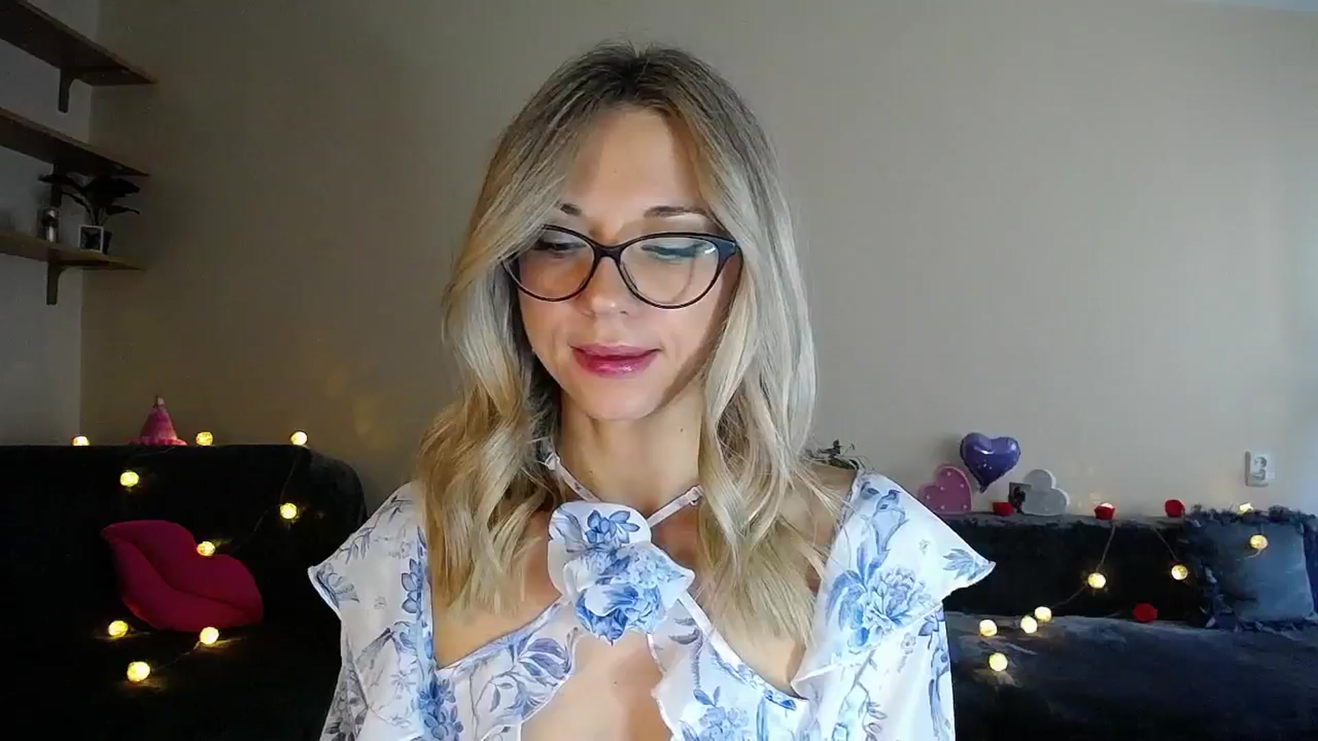 Gallery image thumbnail from Sunshine_alis's myfreecams stream on, 08/08/2025, 17:29 image 2 of 20
