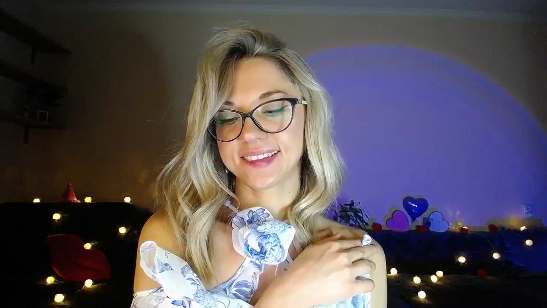 Gallery image thumbnail from Sunshine_alis's myfreecams stream on, 08/08/2025, 18:35 image 13 of 20