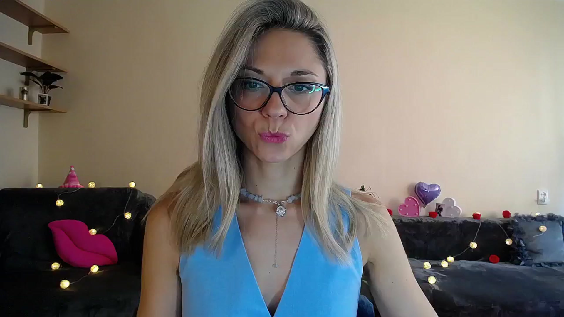 Gallery image thumbnail from Sunshine_alis's myfreecams stream on, 08/09/2025, 16:30 image 14 of 20