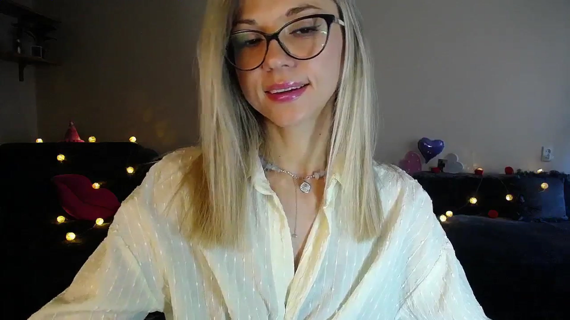 Gallery image thumbnail from Sunshine_alis's myfreecams stream on, 08/11/2025, 18:05 image 8 of 20