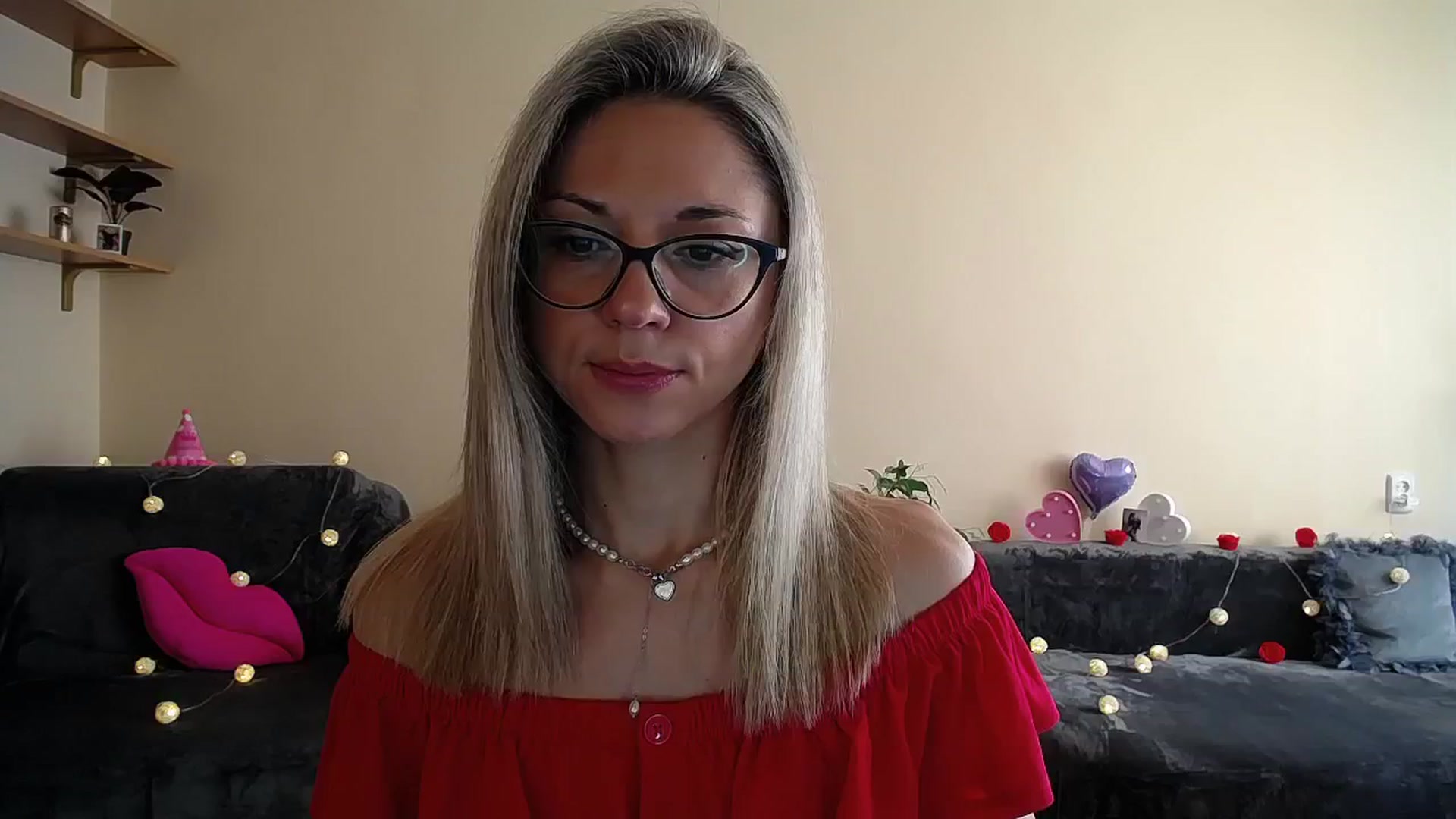 Gallery image thumbnail from Sunshine_alis's myfreecams stream on, 08/12/2025, 16:03 image 2 of 20