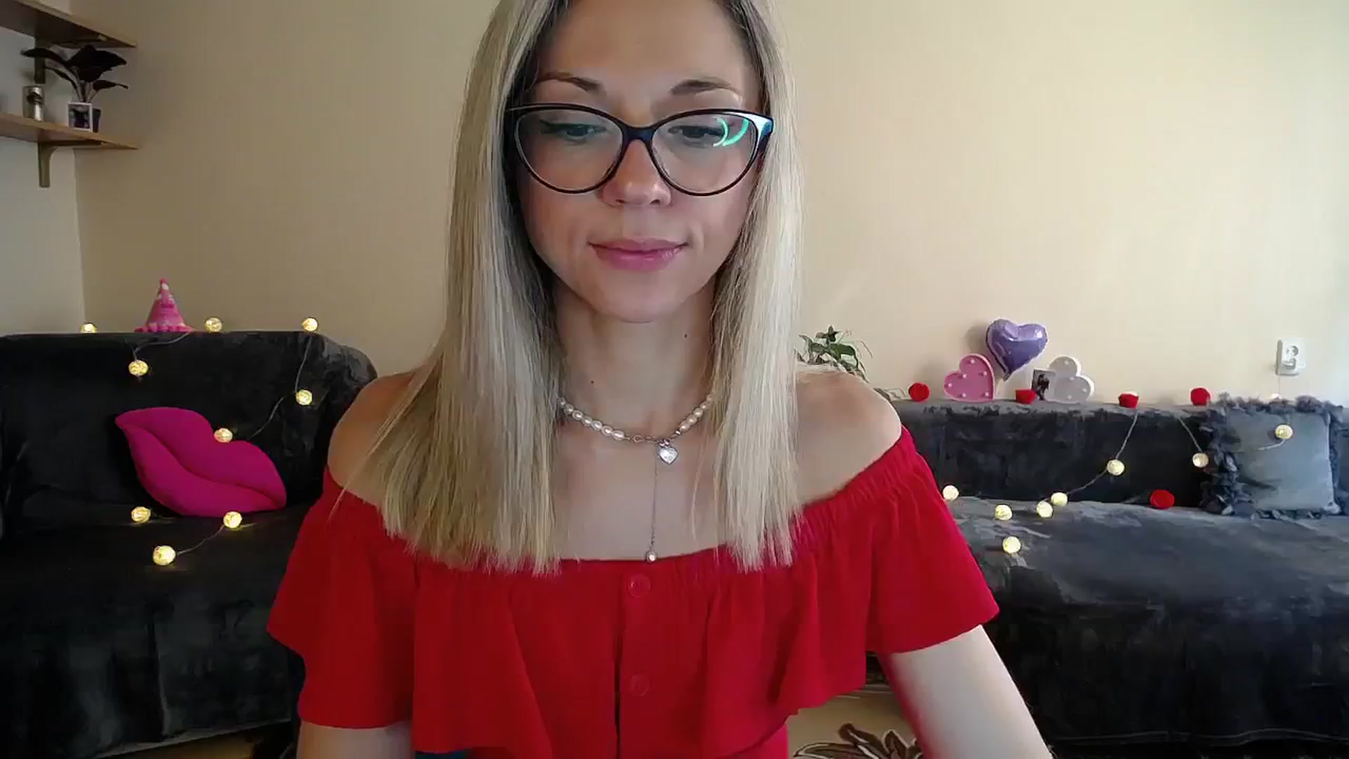 Gallery image thumbnail from Sunshine_alis's myfreecams stream on, 08/12/2025, 16:03 image 16 of 20