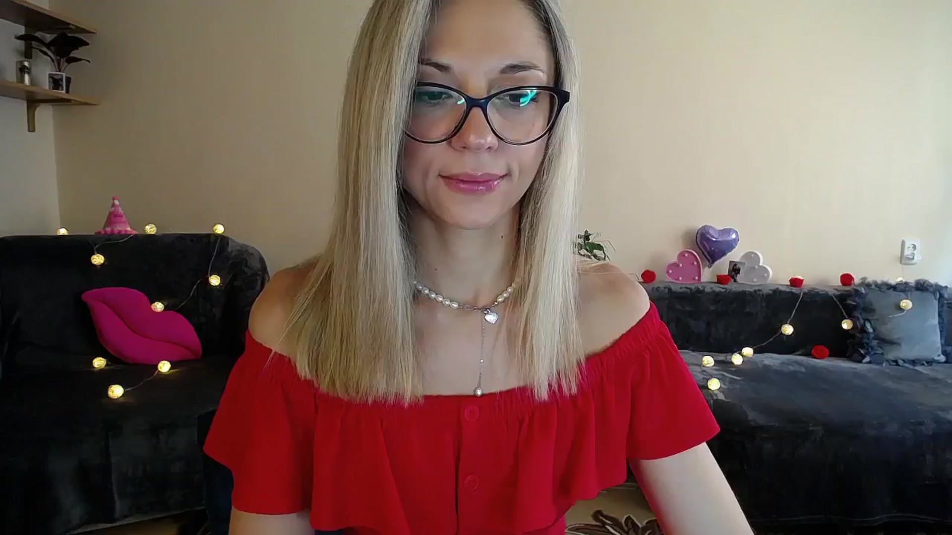 Gallery image thumbnail from Sunshine_alis's myfreecams stream on, 08/12/2025, 16:03 image 18 of 20