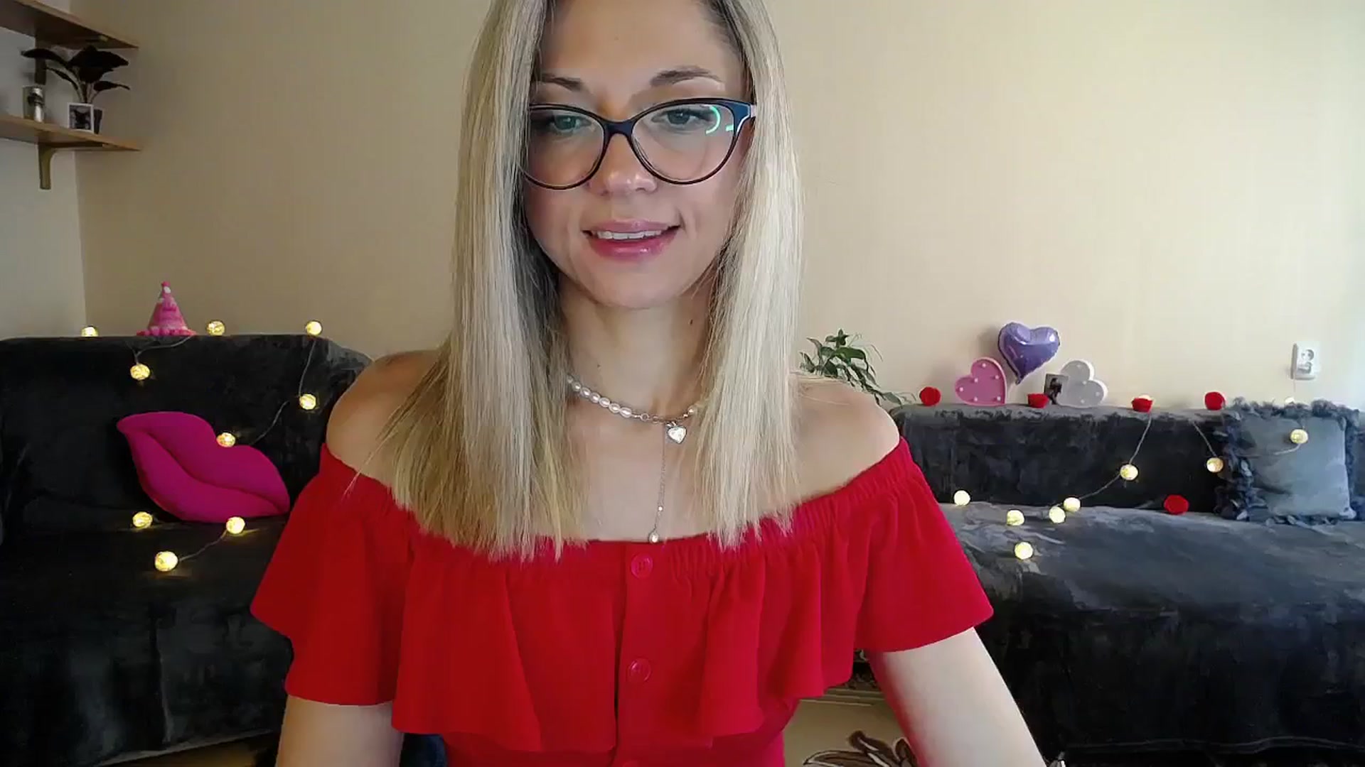 Gallery image thumbnail from Sunshine_alis's myfreecams stream on, 08/12/2025, 16:03 image 19 of 20