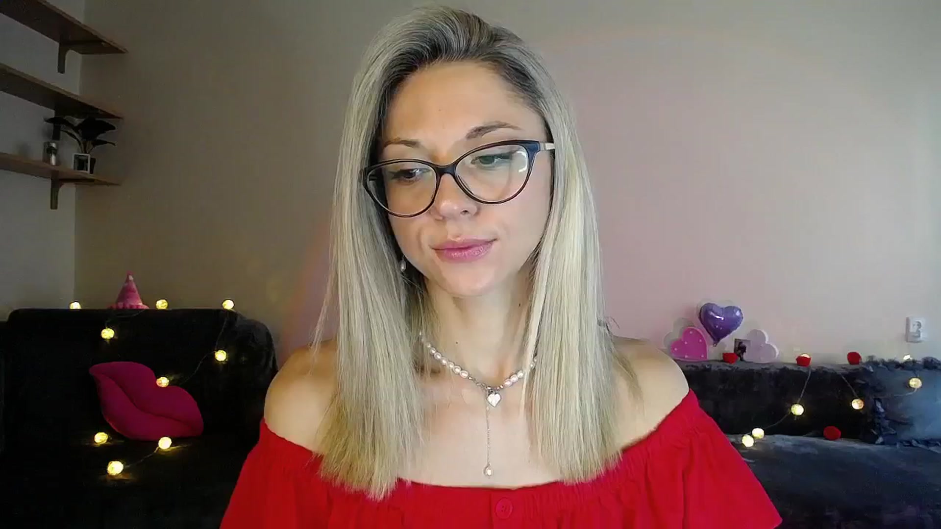 Gallery image thumbnail from Sunshine_alis's myfreecams stream on, 08/12/2025, 16:31 image 14 of 20