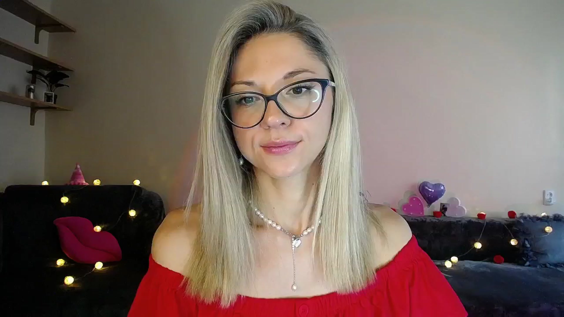 Gallery image thumbnail from Sunshine_alis's myfreecams stream on, 08/12/2025, 16:31 image 15 of 20