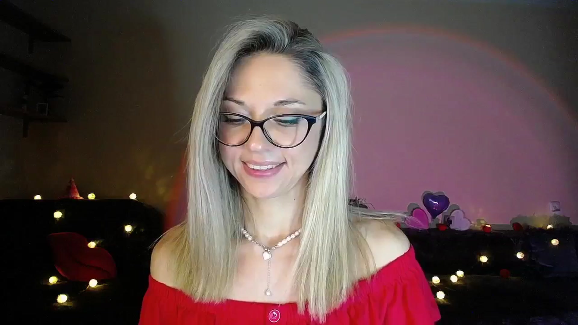 Gallery image thumbnail from Sunshine_alis's myfreecams stream on, 08/12/2025, 19:25 image 12 of 20