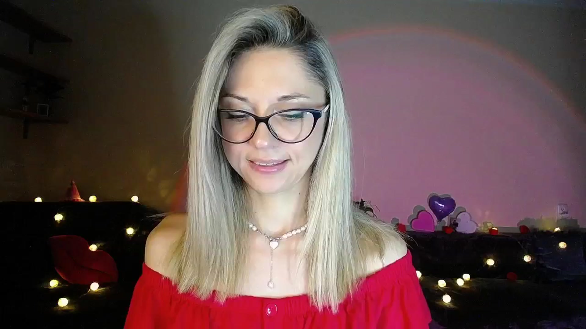 Gallery image thumbnail from Sunshine_alis's myfreecams stream on, 08/12/2025, 19:25 image 11 of 20
