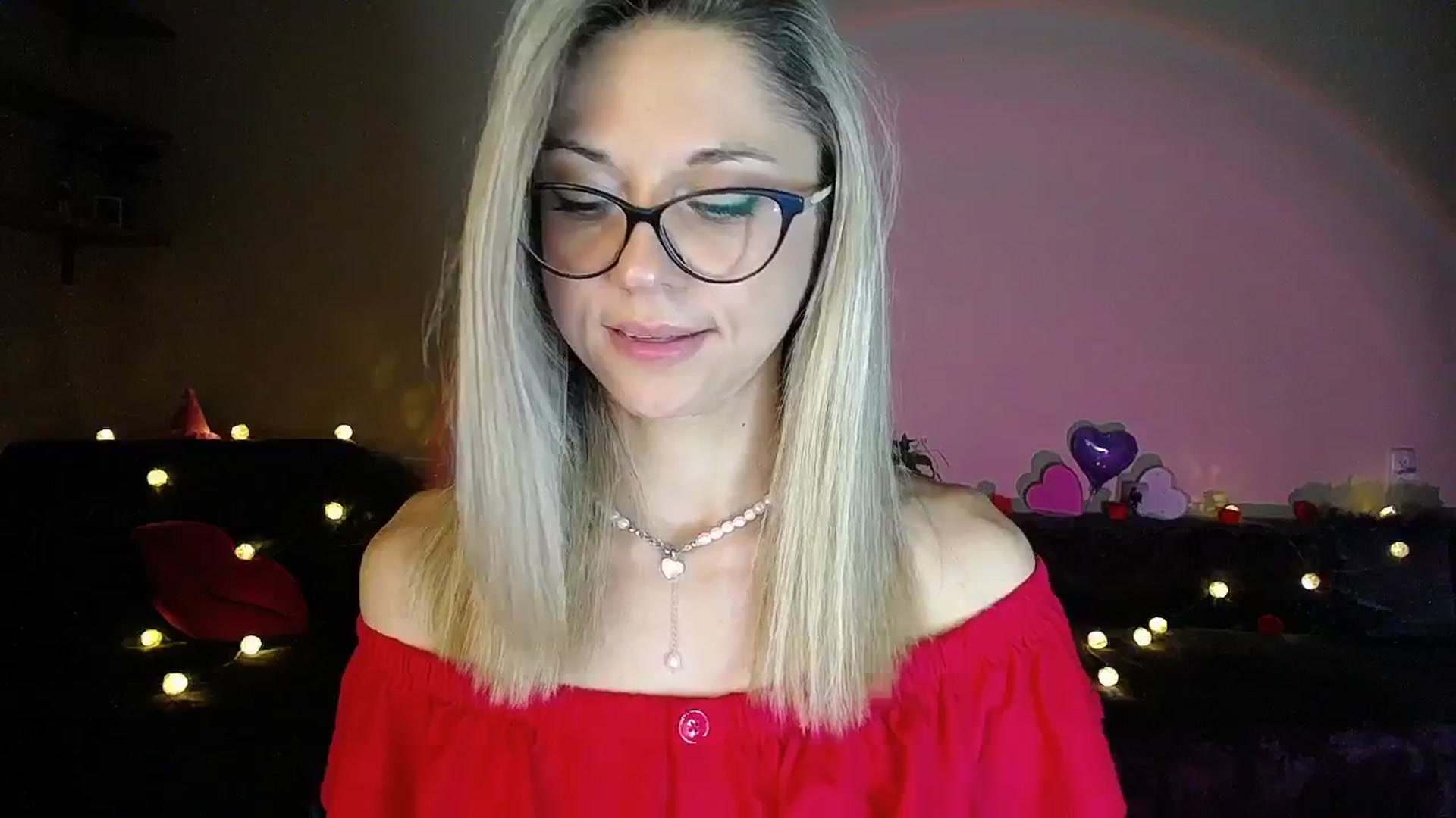 Gallery image thumbnail from Sunshine_alis's myfreecams stream on, 08/12/2025, 19:25 image 15 of 20