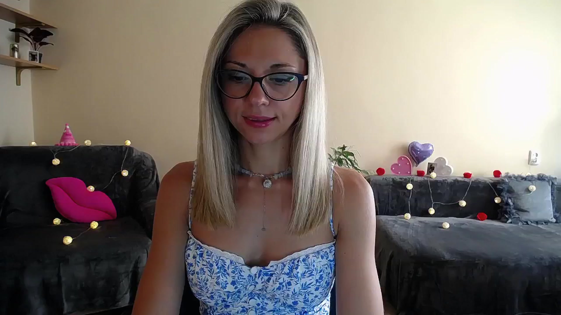 Gallery image thumbnail from Sunshine_alis's myfreecams stream on, 08/16/2025, 15:52 image 1 of 20