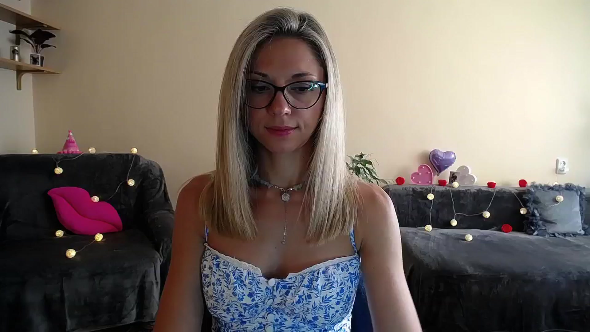 Gallery image thumbnail from Sunshine_alis's myfreecams stream on, 08/16/2025, 15:52 image 11 of 20