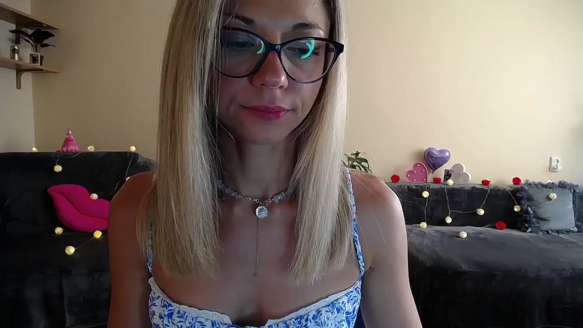 Gallery image thumbnail from Sunshine_alis's myfreecams stream on, 08/16/2025, 15:52 image 15 of 20