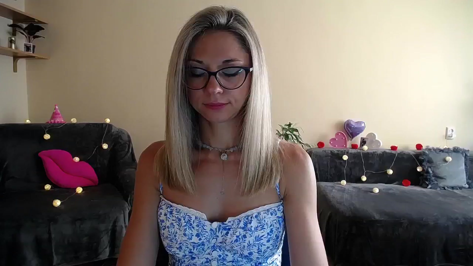 Gallery image thumbnail from Sunshine_alis's myfreecams stream on, 08/16/2025, 15:52 image 13 of 20