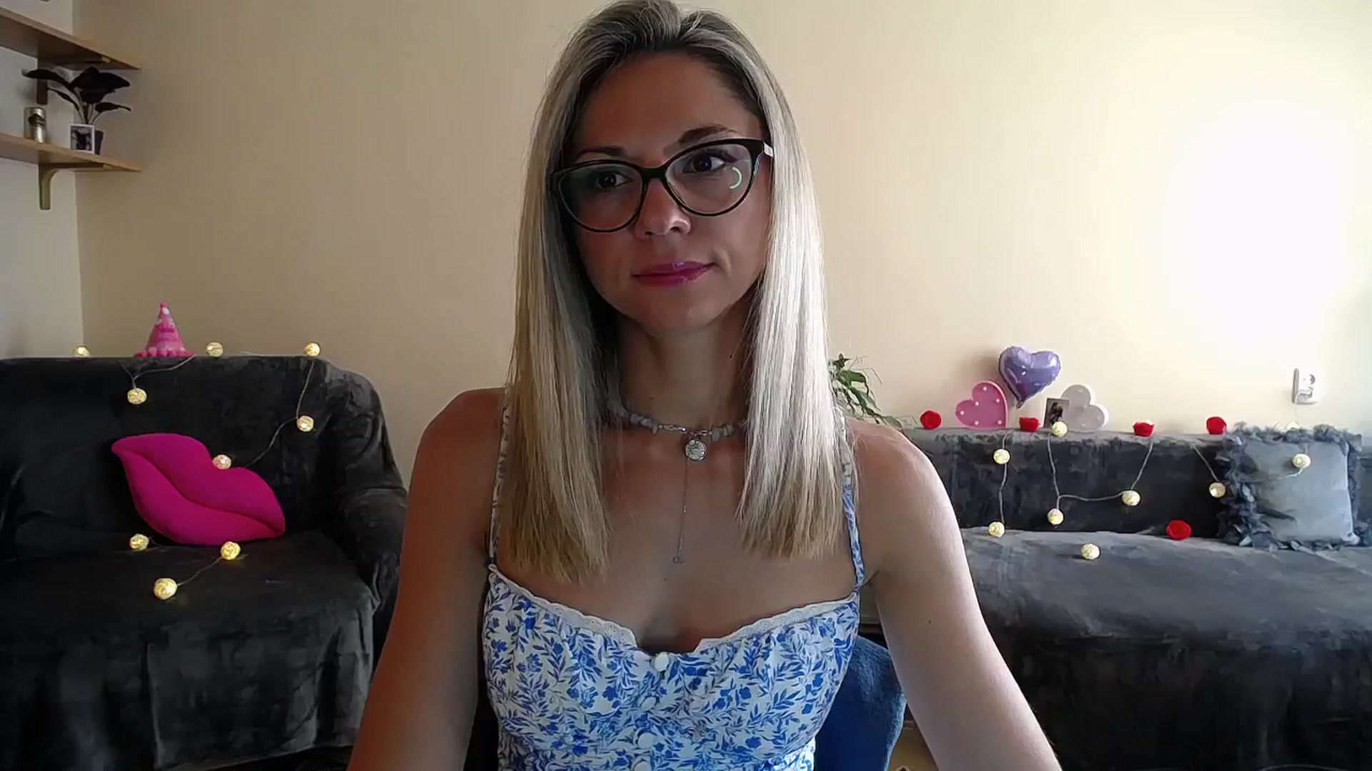 Gallery image thumbnail from Sunshine_alis's myfreecams stream on, 08/16/2025, 15:52 image 2 of 20