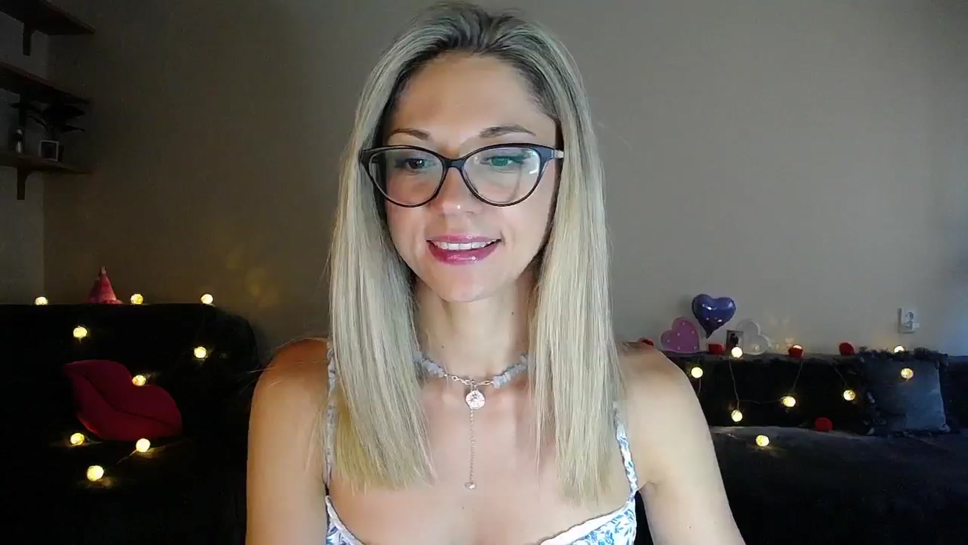 Gallery image thumbnail from Sunshine_alis's myfreecams stream on, 08/16/2025, 17:12 image 2 of 20