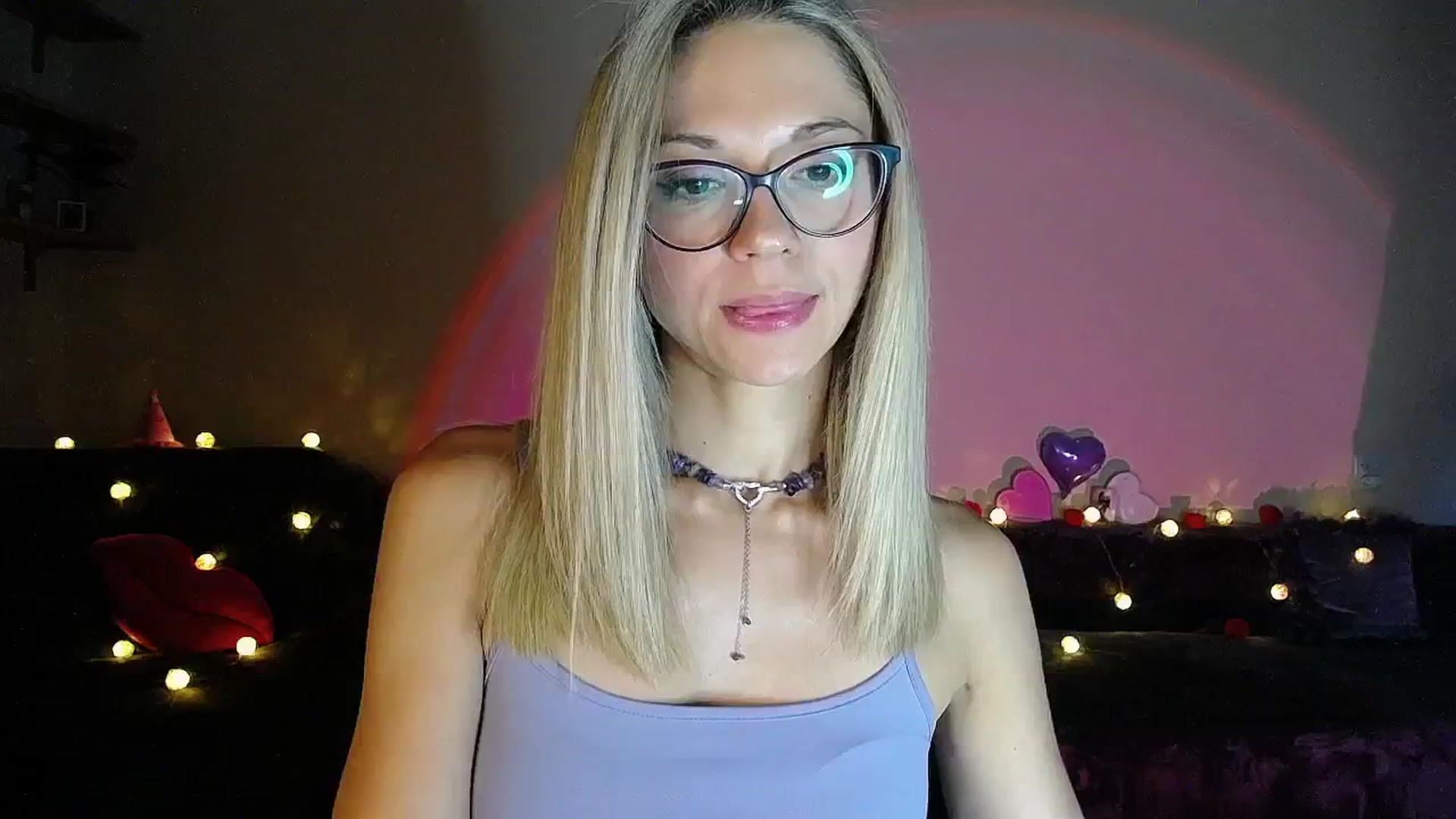 Gallery image thumbnail from Sunshine_alis's myfreecams stream on, 08/18/2025, 17:31 image 11 of 20