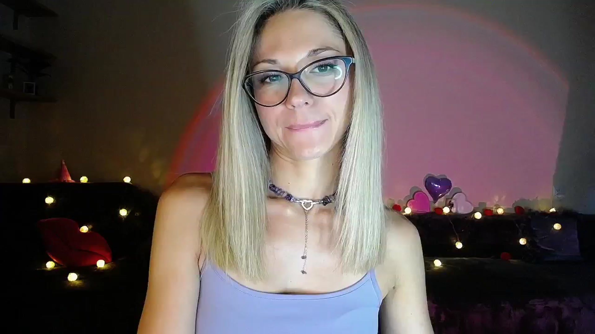 Gallery image thumbnail from Sunshine_alis's myfreecams stream on, 08/18/2025, 17:31 image 13 of 20