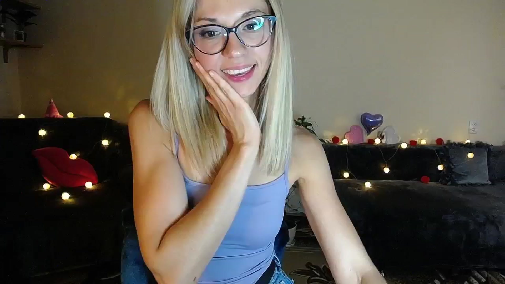 Gallery image thumbnail from Sunshine_alis's myfreecams stream on, 08/18/2025, 19:12 image 2 of 20