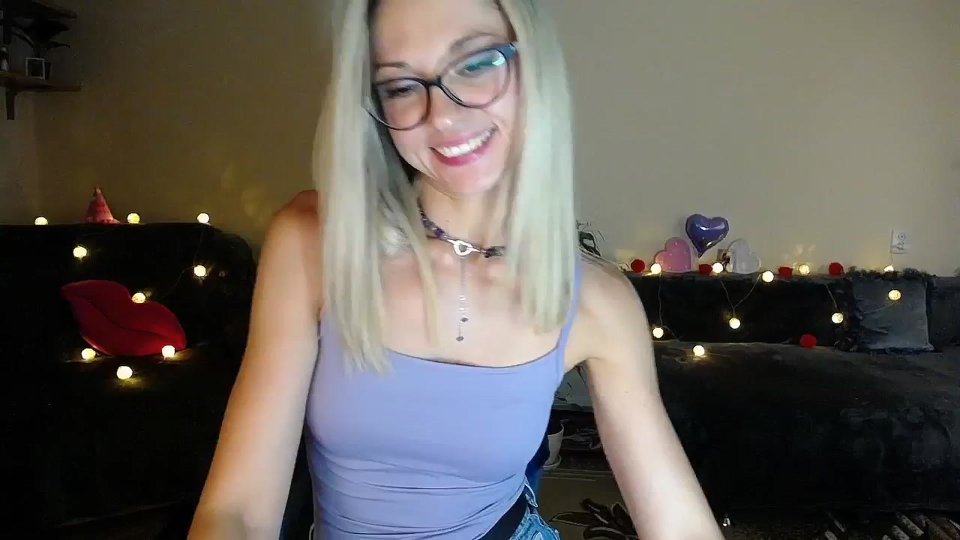 Gallery image thumbnail from Sunshine_alis's myfreecams stream on, 08/18/2025, 19:12 image 1 of 20