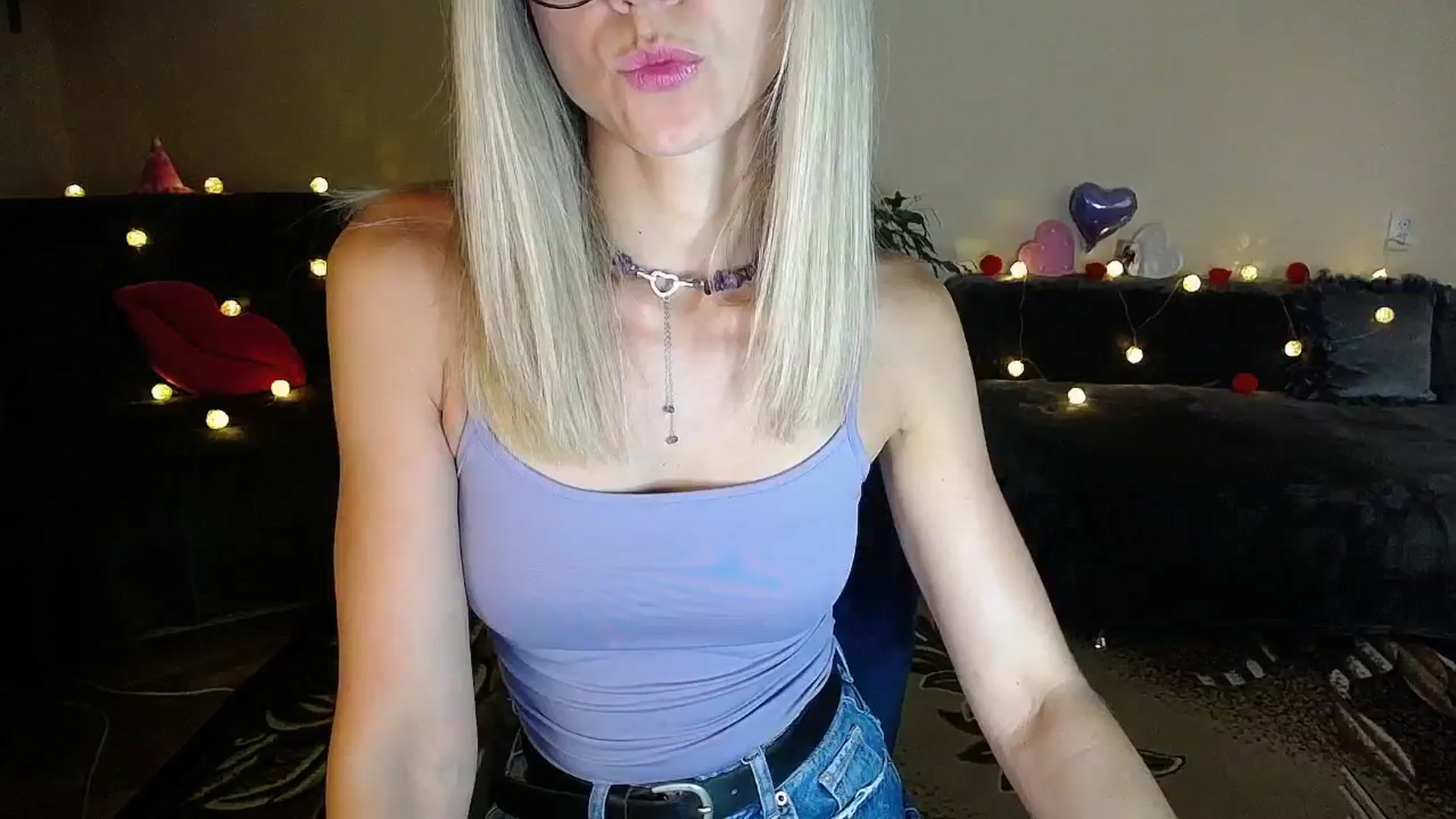 Gallery image thumbnail from Sunshine_alis's myfreecams stream on, 08/18/2025, 19:12 image 18 of 20