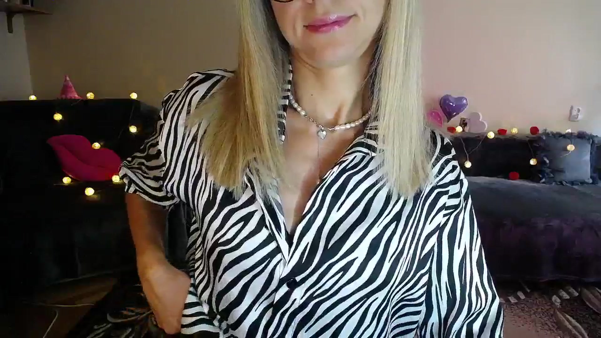 Gallery image thumbnail from Sunshine_alis's myfreecams stream on, 08/19/2025, 15:28 image 11 of 20