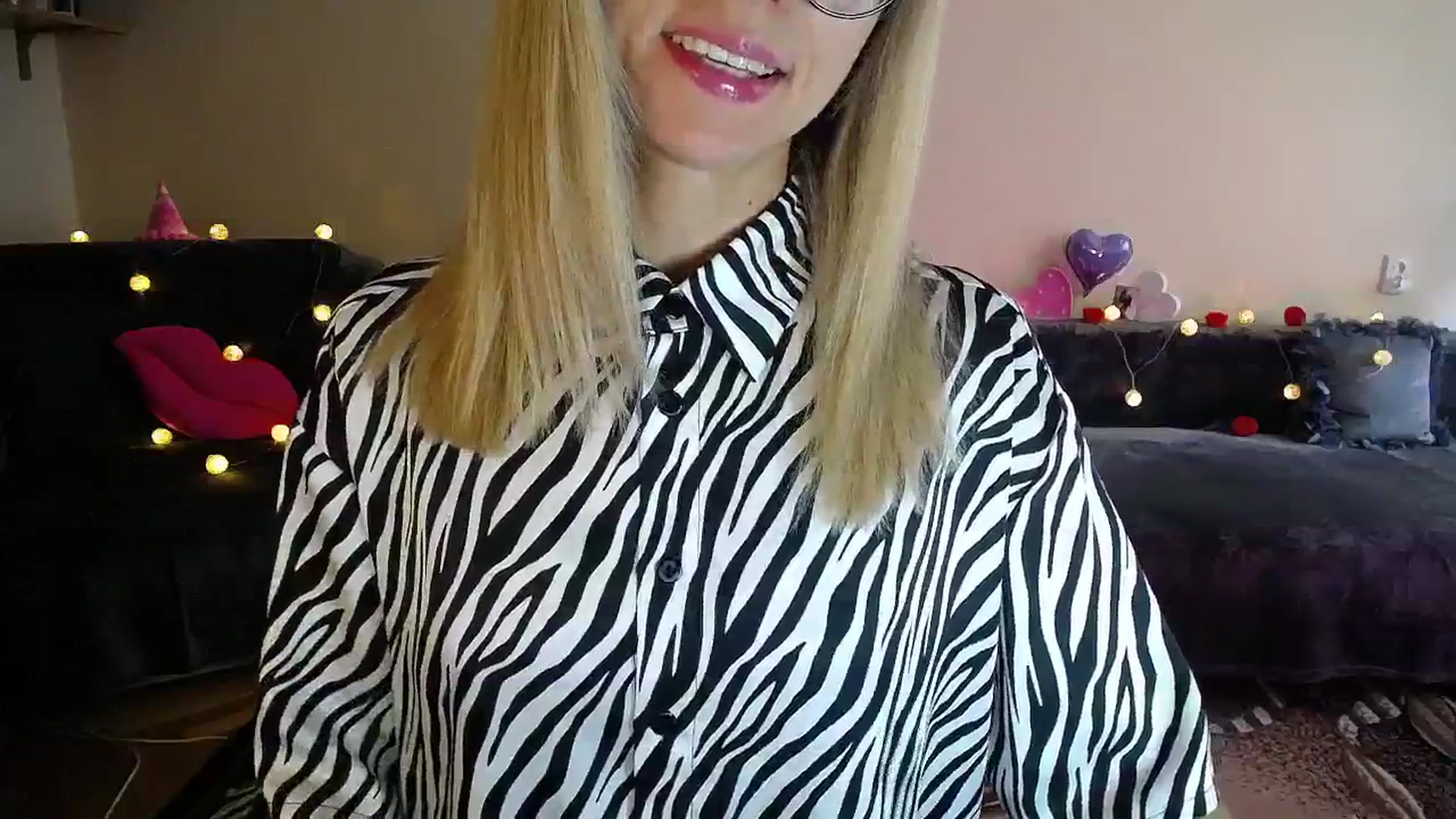 Gallery image thumbnail from Sunshine_alis's myfreecams stream on, 08/19/2025, 15:28 image 15 of 20