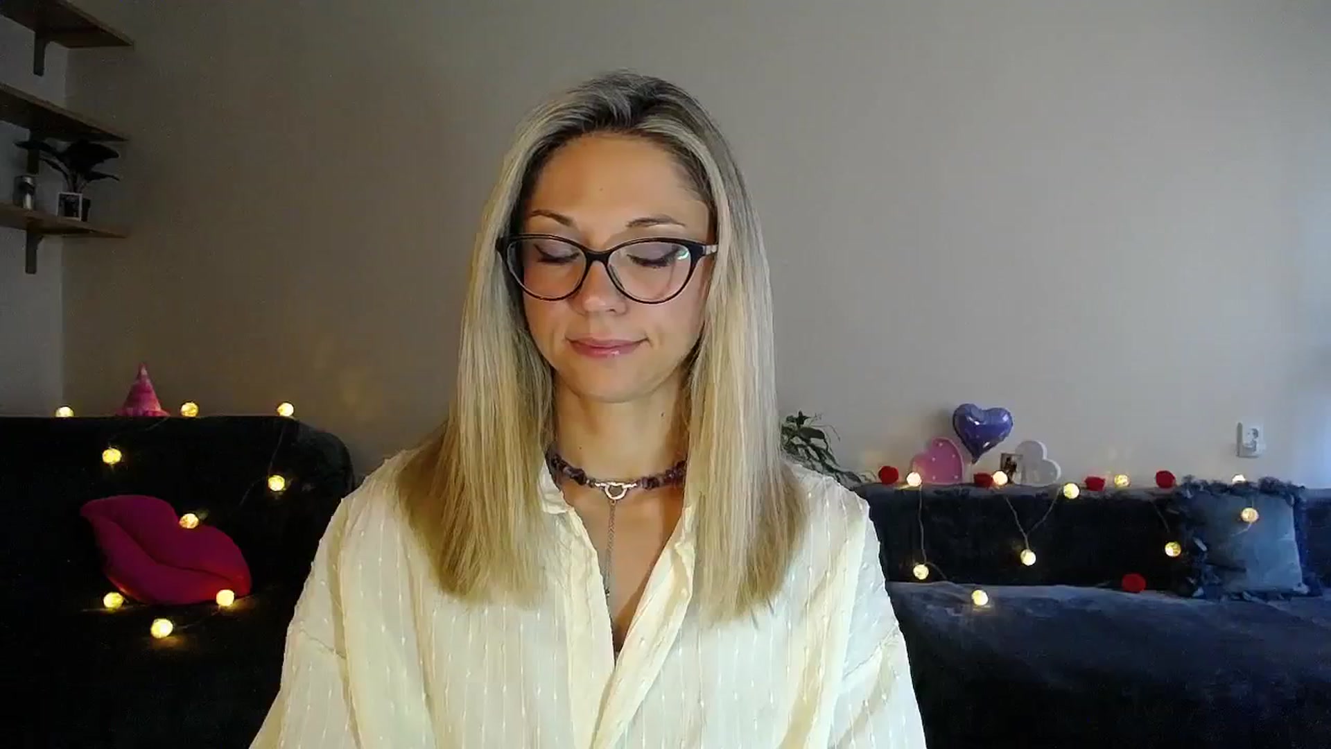 Gallery image thumbnail from Sunshine_alis's myfreecams stream on, 08/20/2025, 16:23 image 12 of 20
