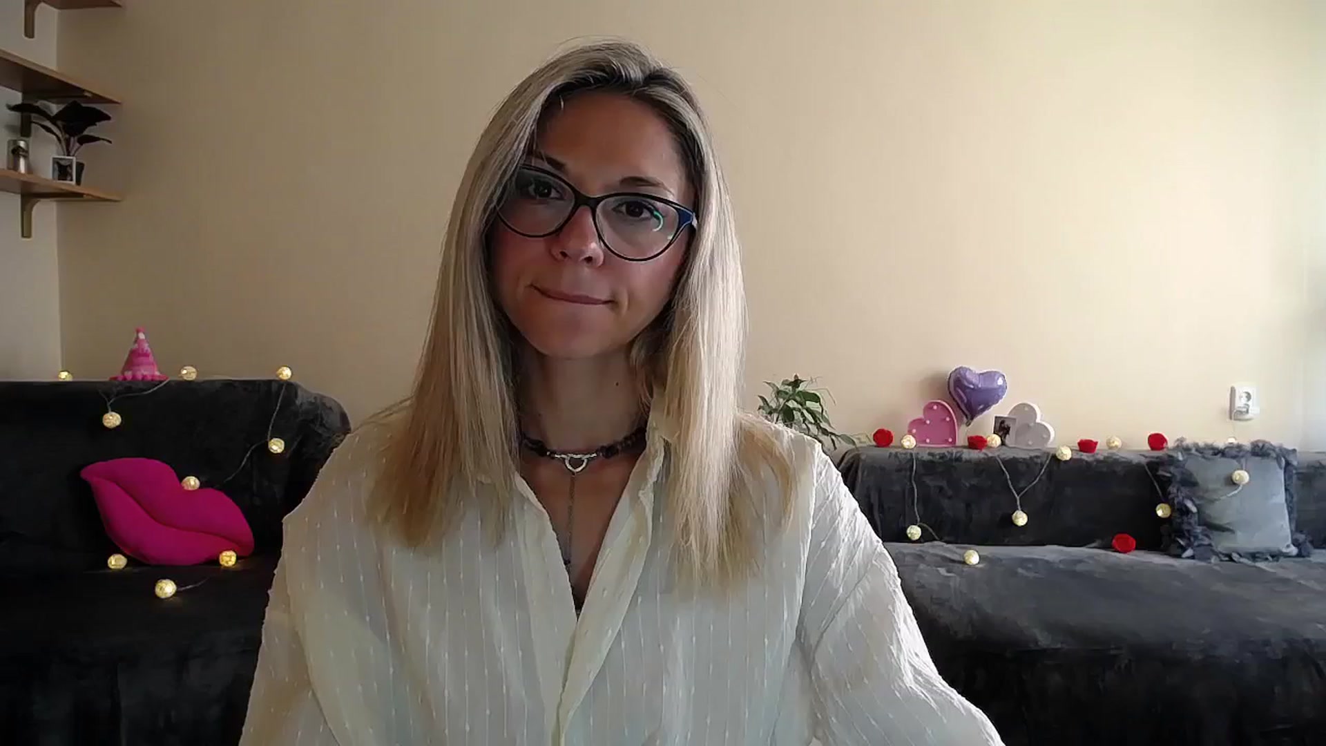 Gallery image thumbnail from Sunshine_alis's myfreecams stream on, 08/20/2025, 16:23 image 1 of 20