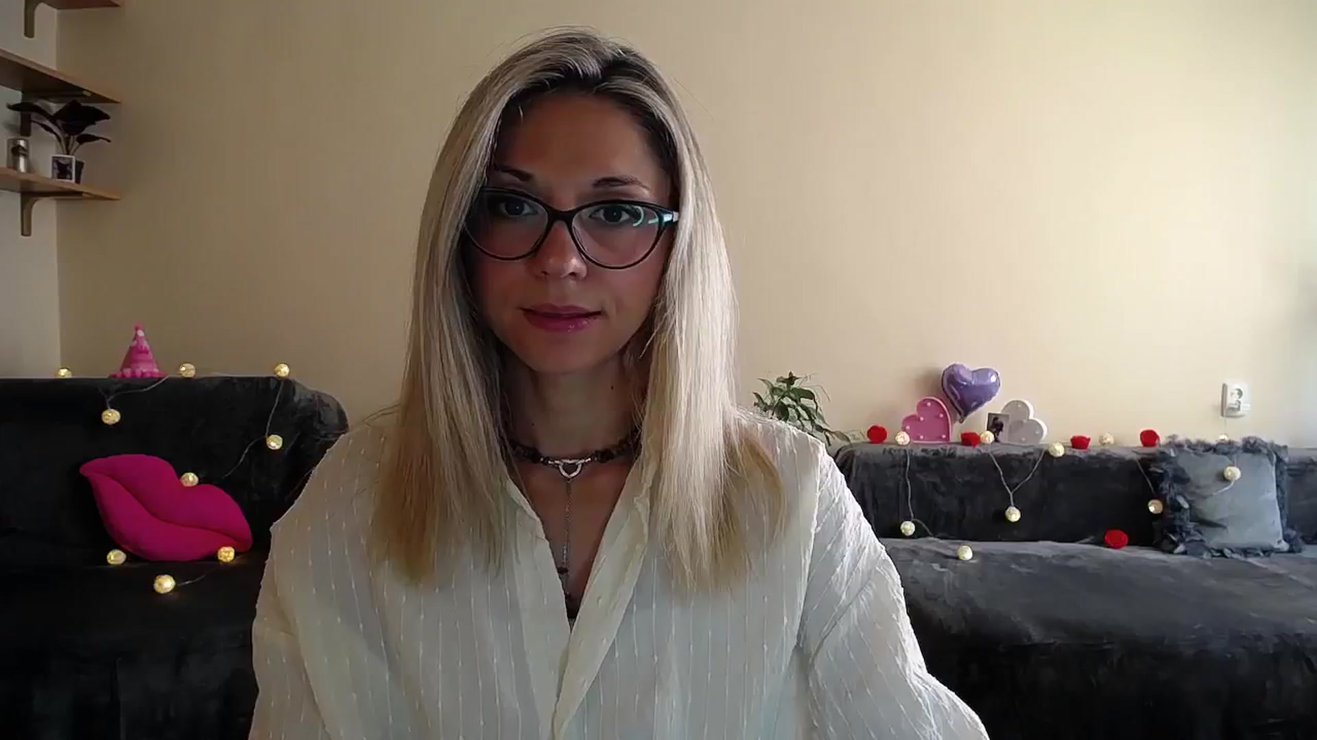 Gallery image thumbnail from Sunshine_alis's myfreecams stream on, 08/20/2025, 16:23 image 2 of 20